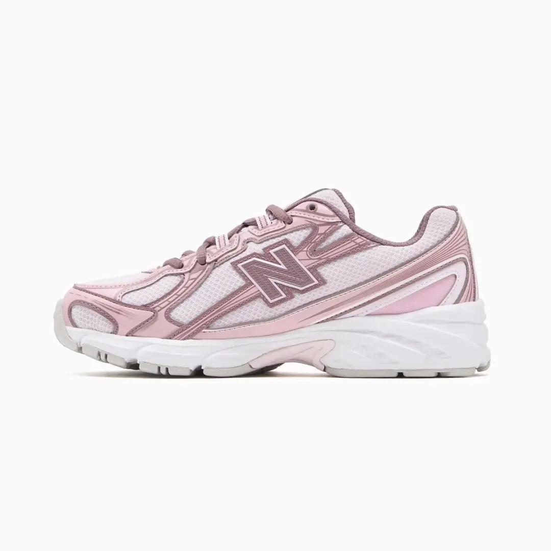 New Balance 740