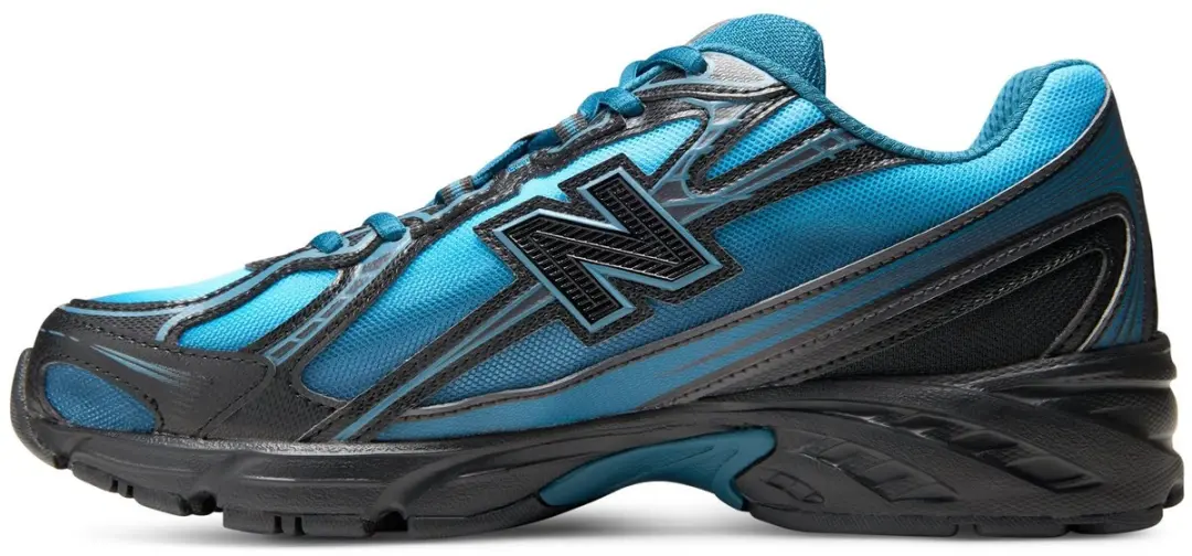 New Balance 740