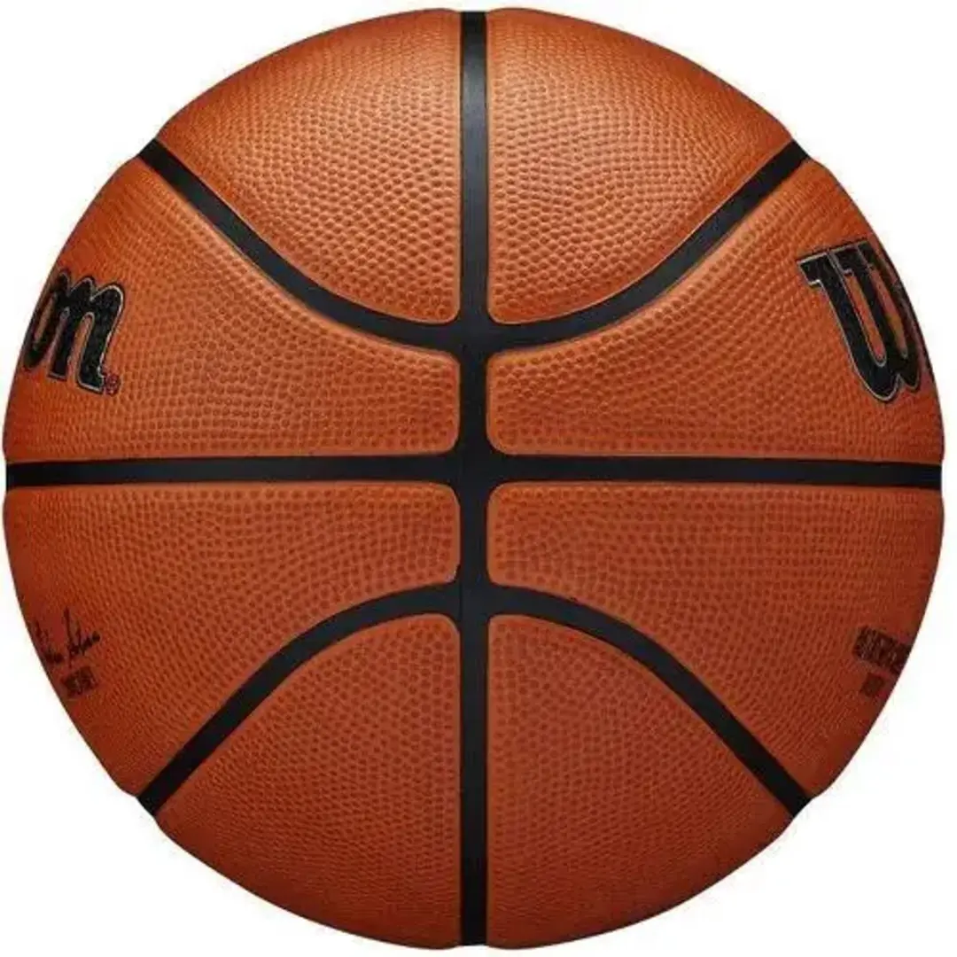 Wilson NBA Authentic Outdoor Basketbal Maat 5