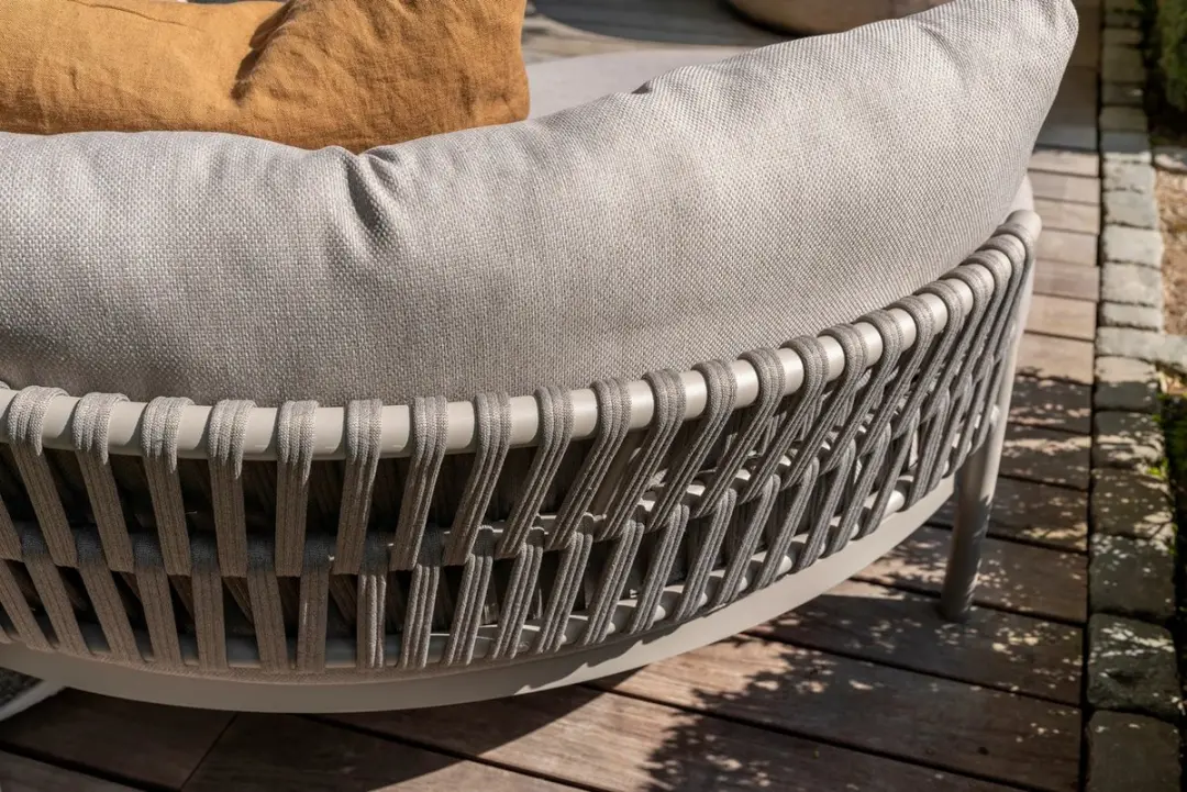 4 Seasons Outdoor Catalana Loungeset 2-delig - 3 Zitplekken - 5 Kussens - Cloud - afbeelding 4 van 6