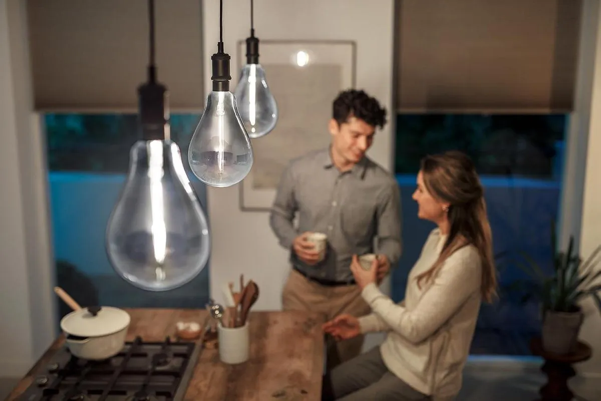 Philips LED Ballon E27 6.5W Koelwit Mat - 4000K