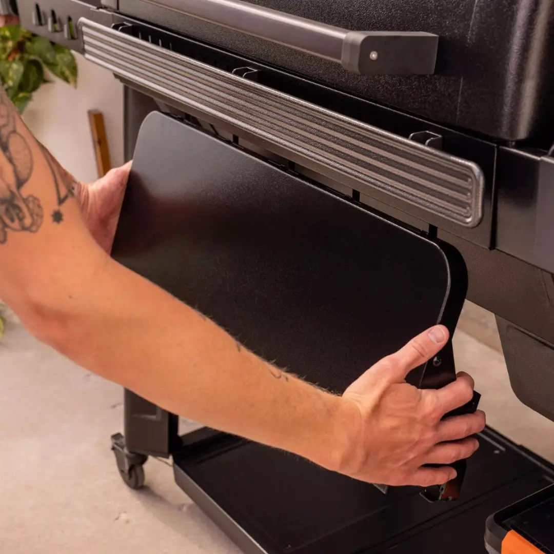 Traeger P.A.L. Front Shelf BAC766