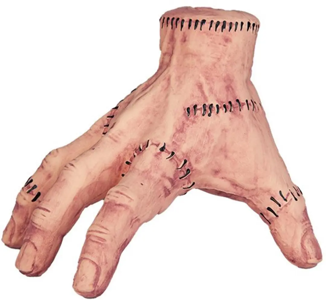 Hand Thing met gehechte wonden