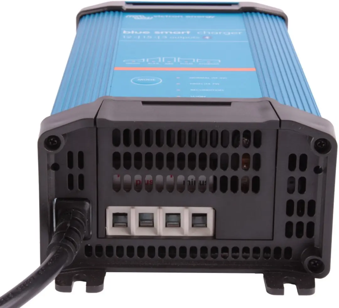 Victron Blue Smart IP22 Lader 12/15(3) 230V
