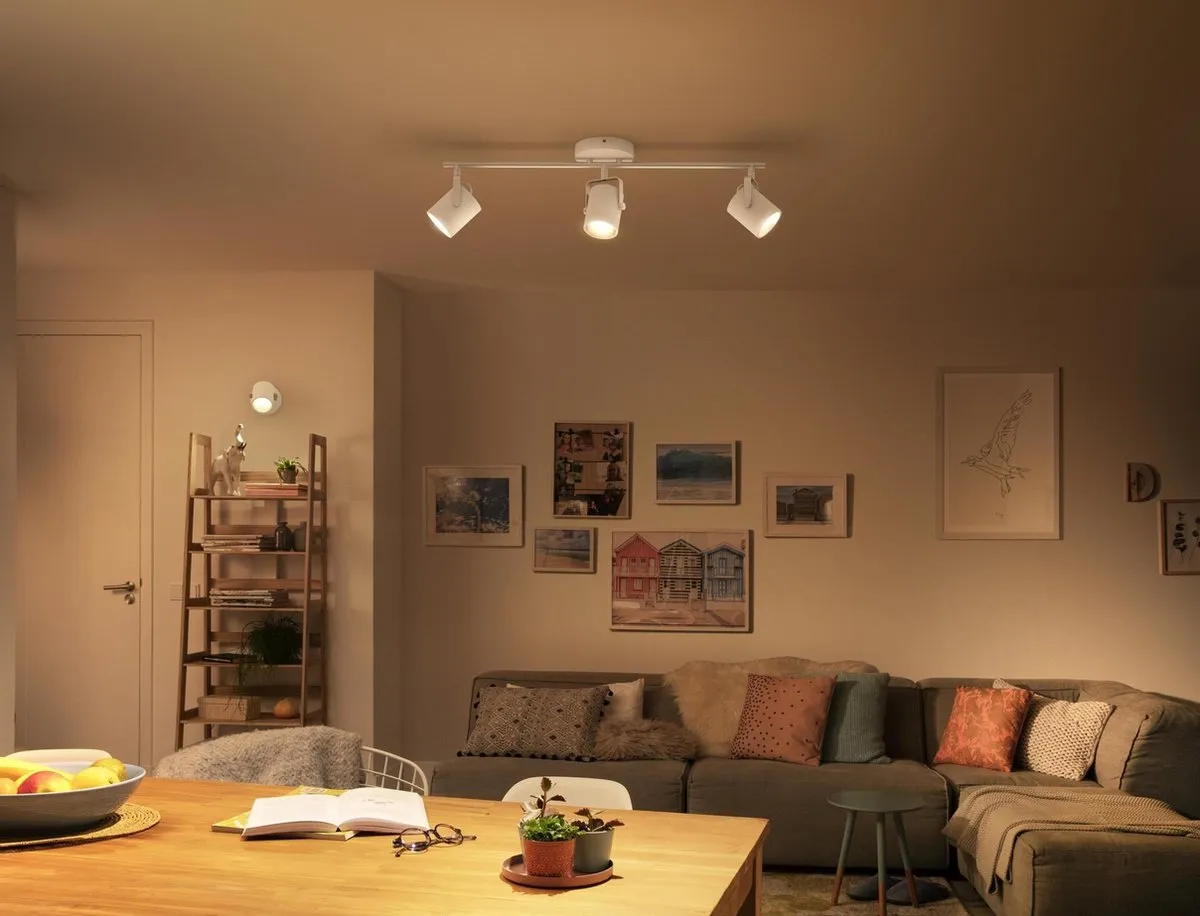 Philips BYRE Opbouwspot LED 3x4,3W - Warm wit