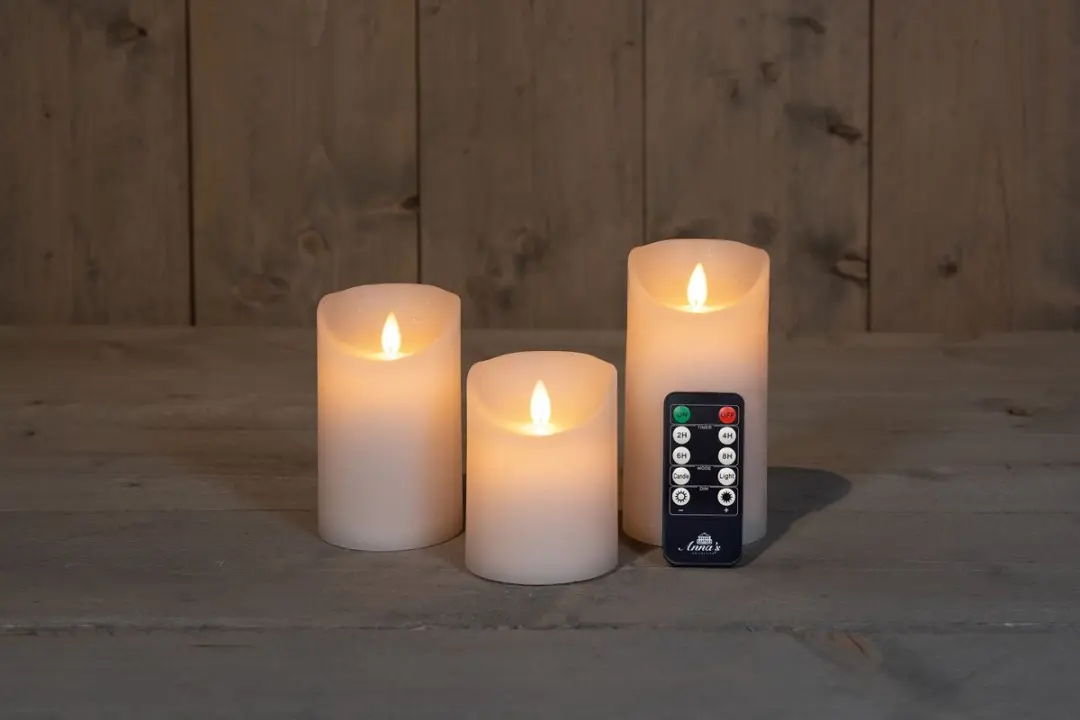 Anna's Collection Stompkaarsen 3x - Warm wit LED - Wit