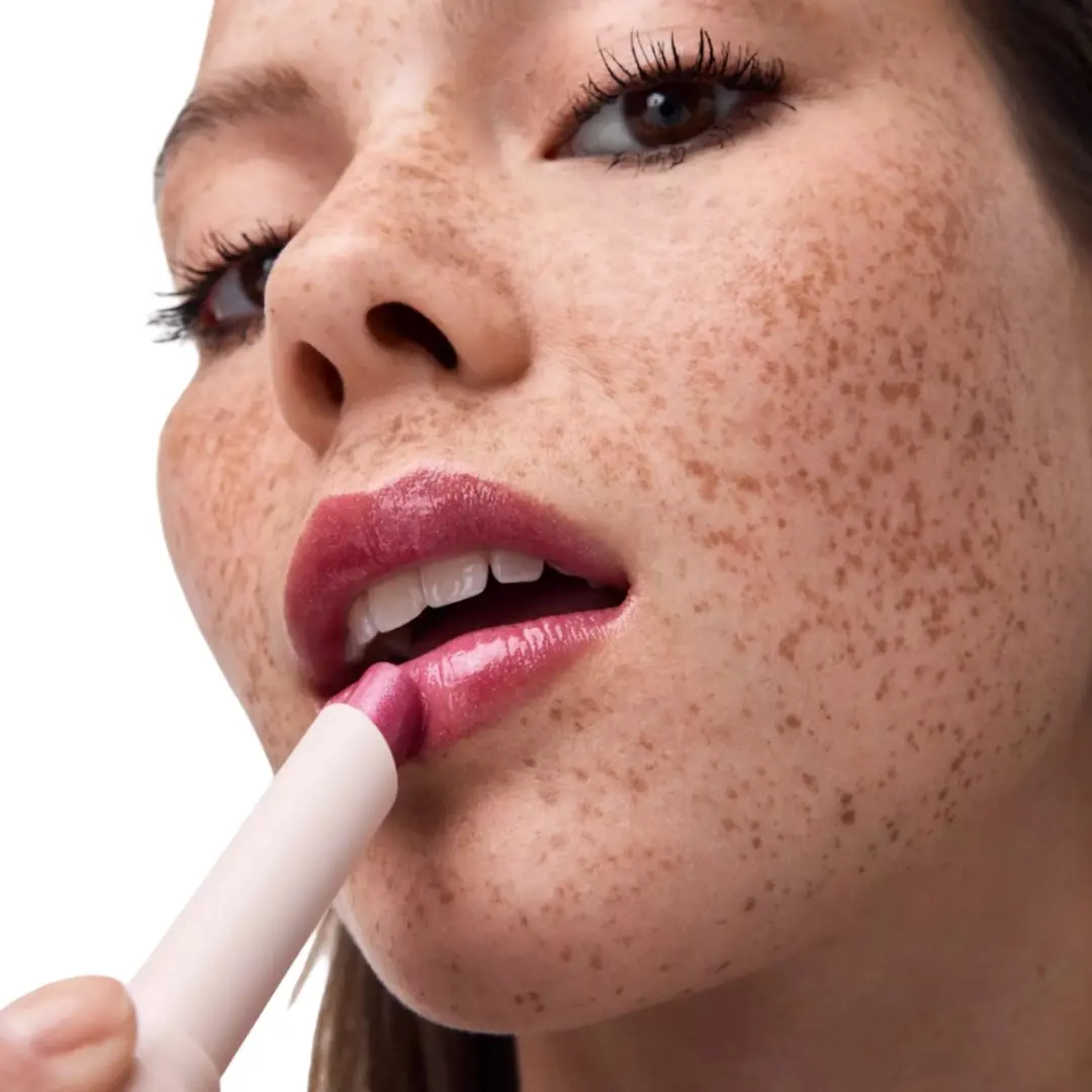 Catrice Diamond Glaze Glitter Lipgloss 30 Too Glam To Give A Damn - afbeelding 4 van 5