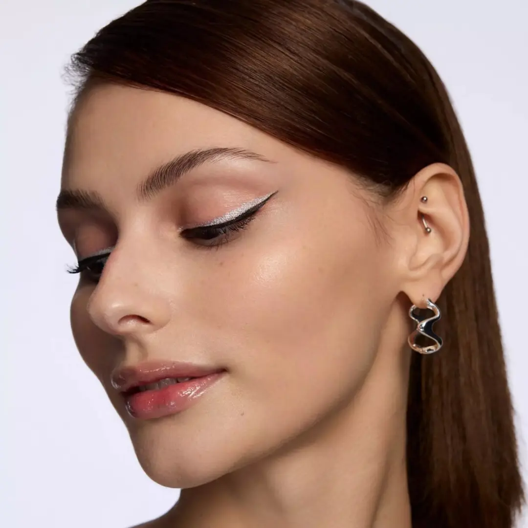Catrice Oog Gel Potlood 20H Icy Silver - Waterbestendig - afbeelding 4 van 5