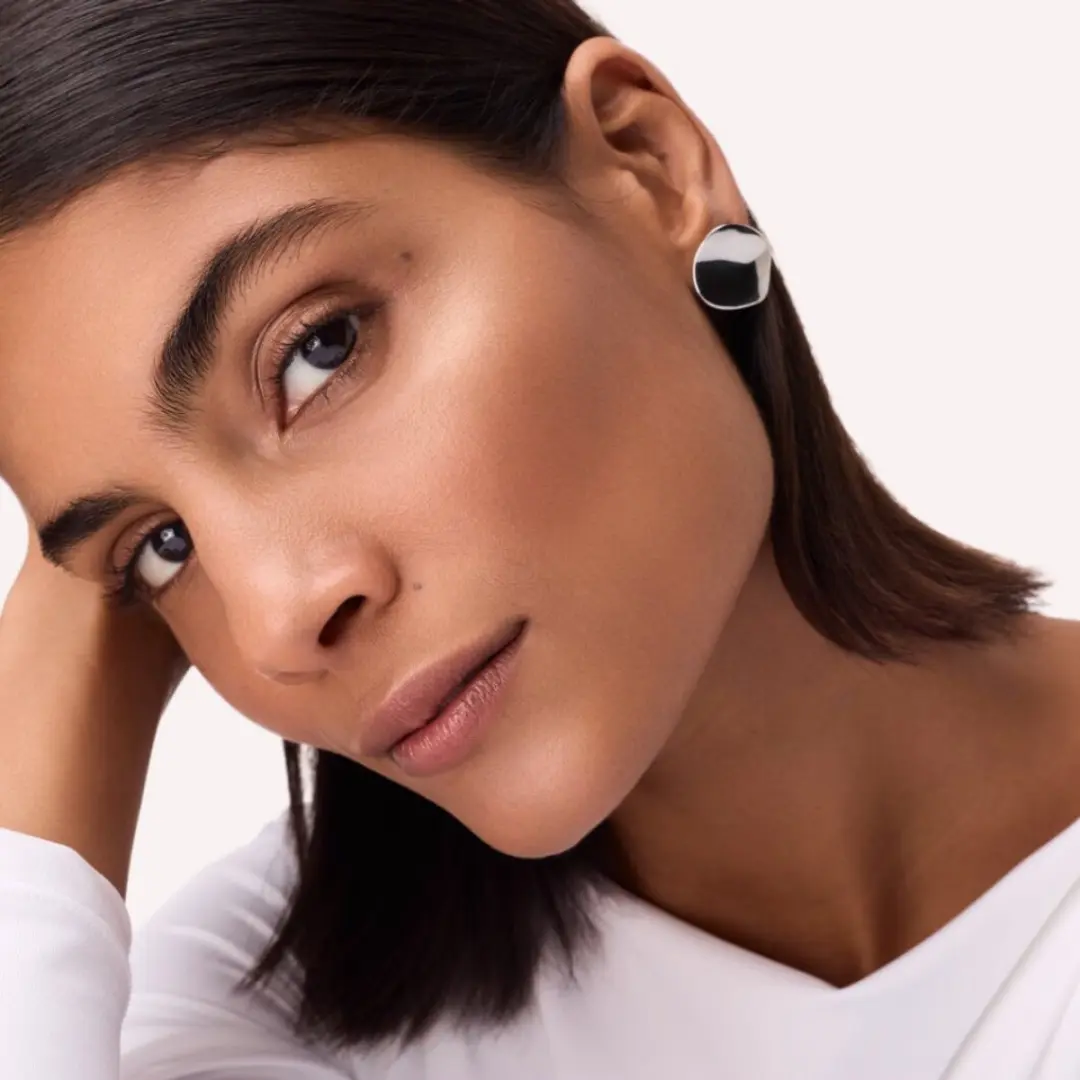 Catrice More Than Glow Vloeibare Highlighter 10.5ml - 10 Pearl Glaze - afbeelding 4 van 5