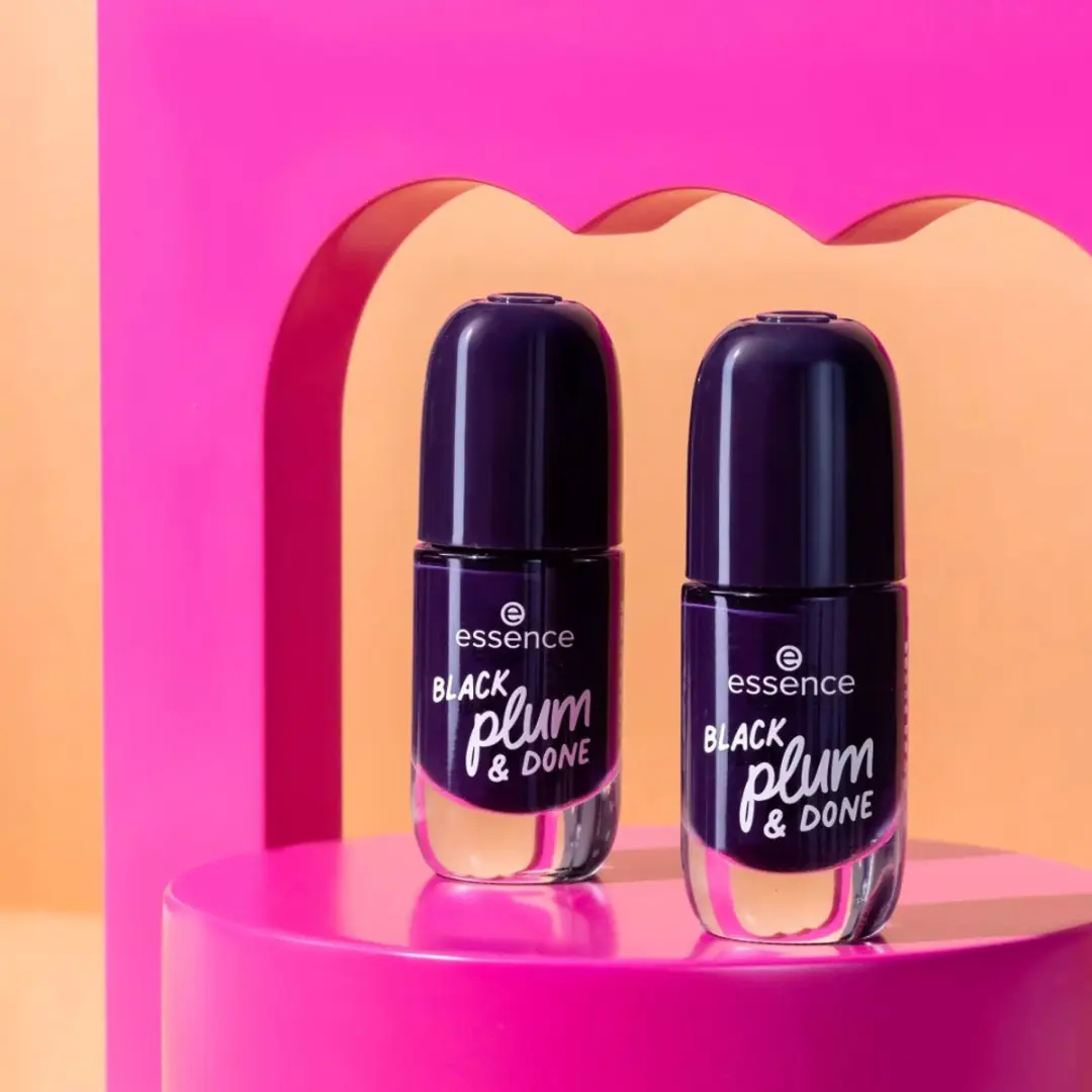 Essence Nagelkleur Gel Nagellak 84 BLACK plum & DONE - 8ml - afbeelding 5 van 5