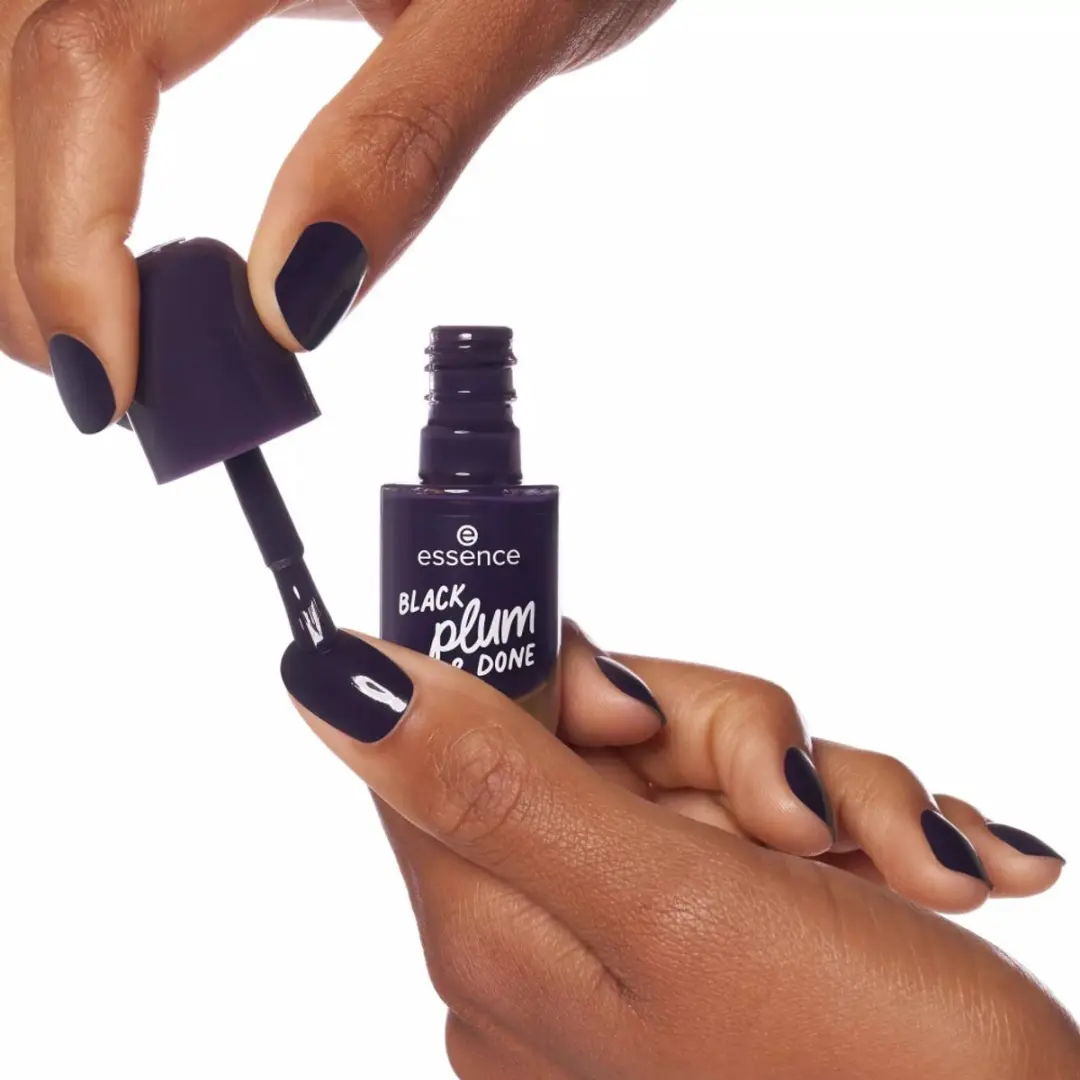 Essence Nagelkleur Gel Nagellak 84 BLACK plum & DONE - 8ml - afbeelding 4 van 5