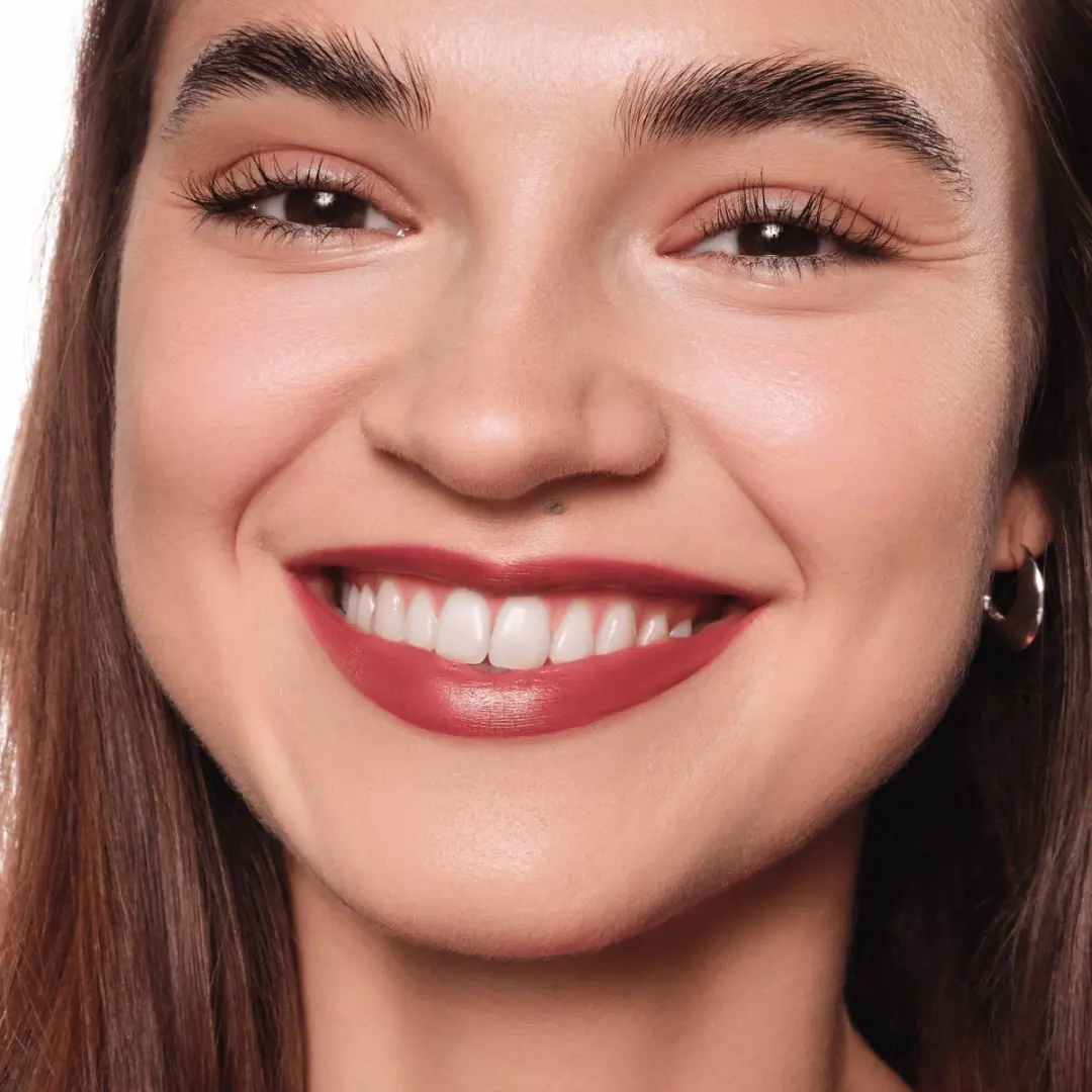 Essence Satin Glow Lippenstift 06 Deja-brew - 3.5 g - afbeelding 6 van 6