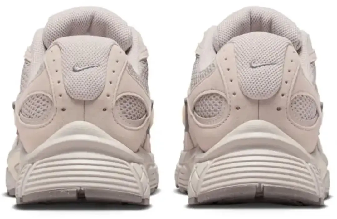 Nike V5 RNR Sneakers Heren - Bruin - Maat 43 - afbeelding 6 van 6