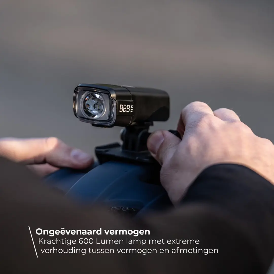 BBB Cycling Adventure Strike 600 Helmlamp - 600 Lumen - Zwart