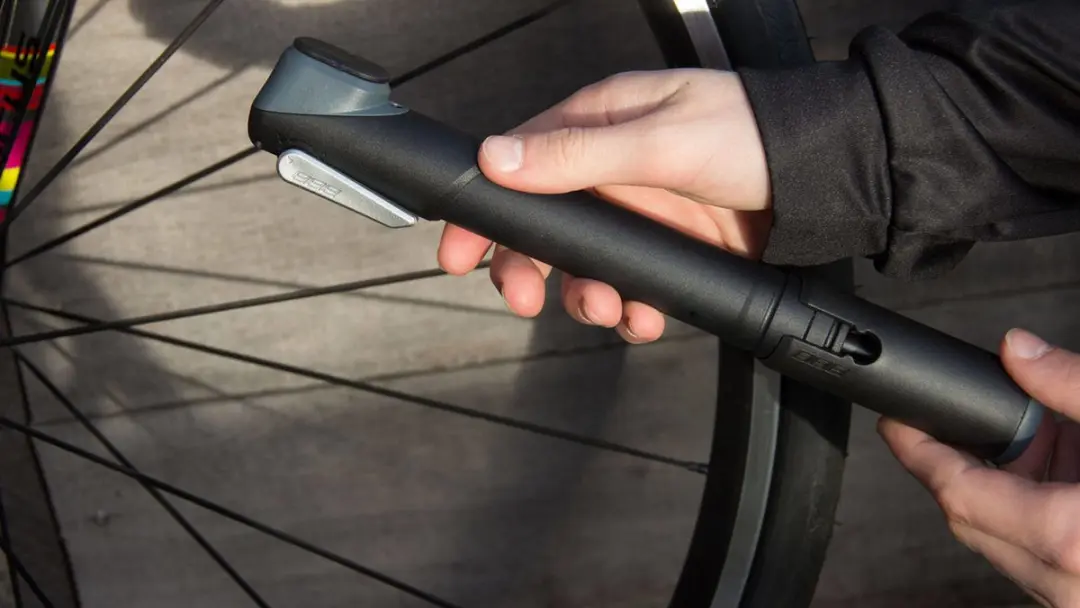 BBB Cycling WindWave Mini BMP-54 Fietspomp - 7 Bar - Zwart
