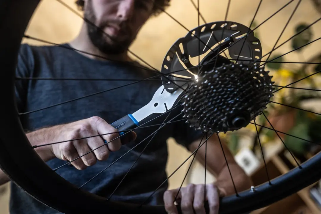 BBB Cycling DiscStraight BTL-74 Remschijfuitlijner - Zwart