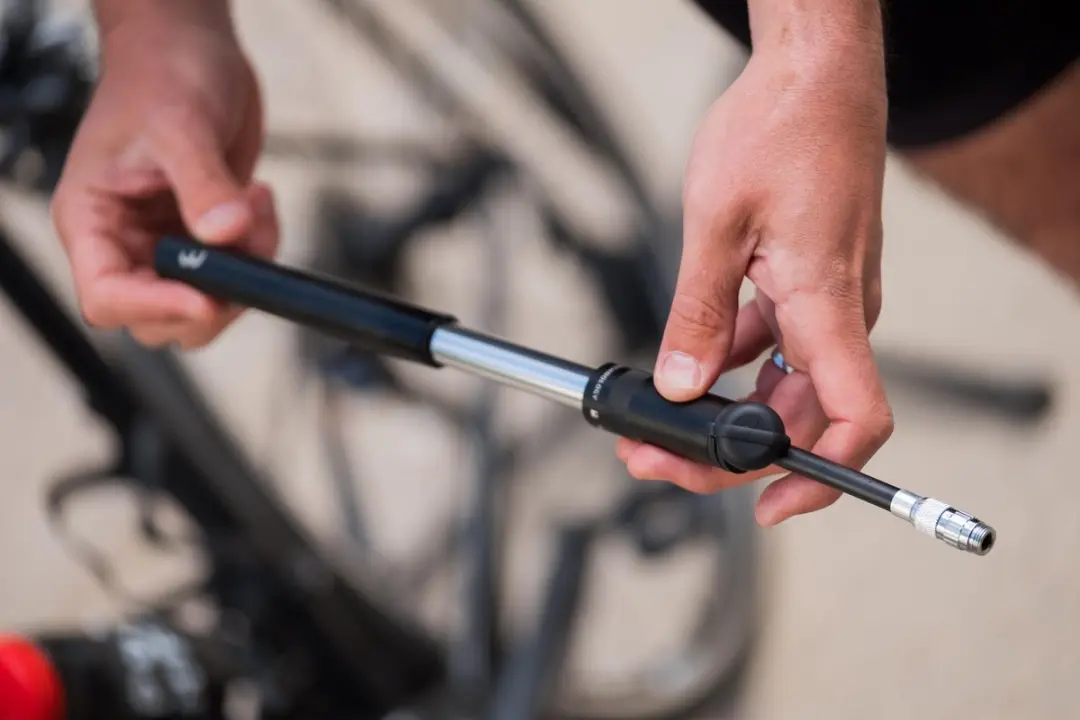 BBB Cycling EasyRoad Mini Fietspomp BMP-49 - 9 Bar - 150g