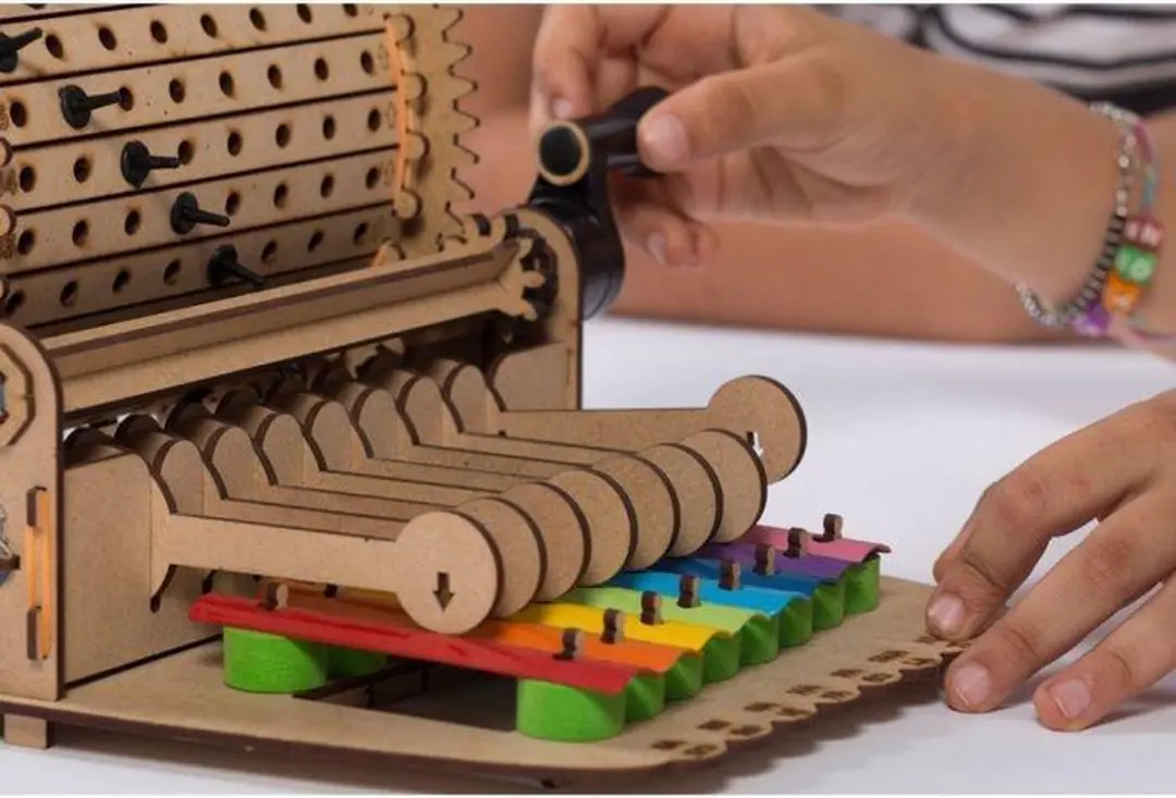 SmartGames Music Machine Bouwpakket - Mechanisch Draaiorgel & Xylofoon - 1 Stuk - afbeelding 4 van 6