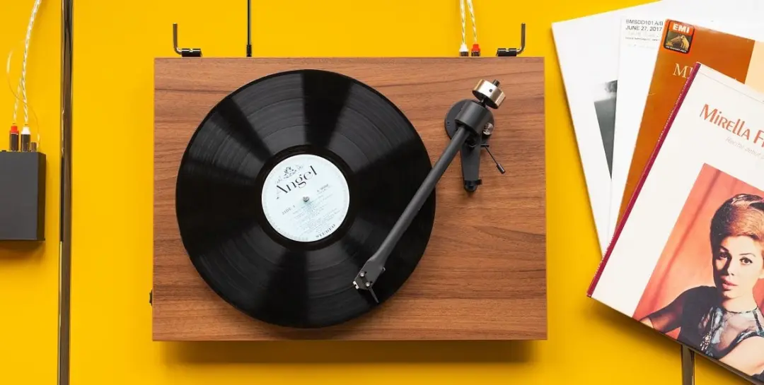 Pro-Ject T2 Super Phono Draaitafel - Satin White - afbeelding 2 van 6