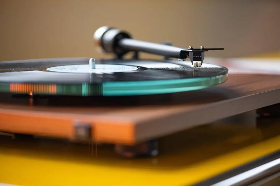 Pro-Ject T2 Rainier Platenspeler - afbeelding 6 van 6