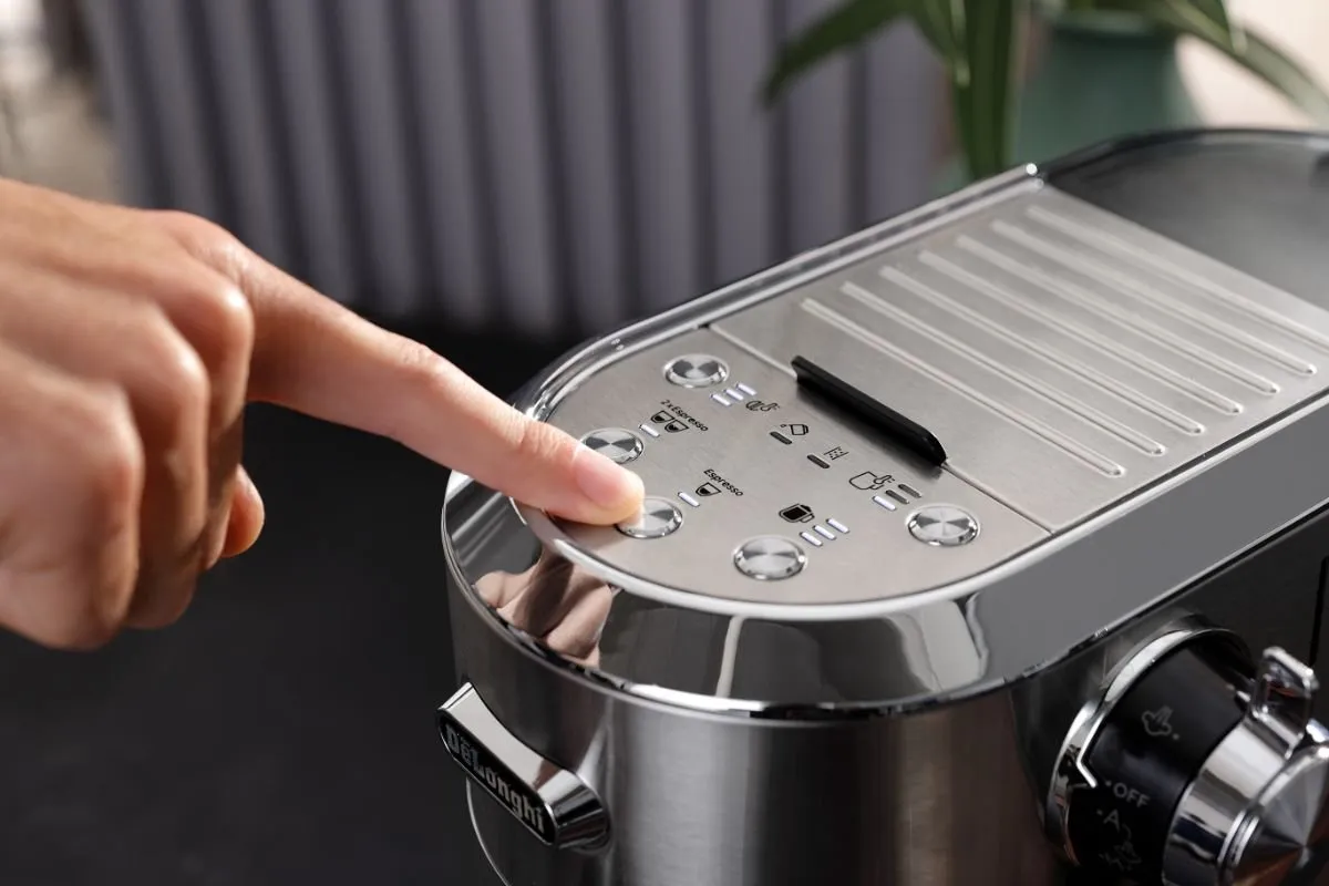 De'Longhi Dedica Maestro Plus EC950.M Pistonmachine - 2 Kopjes - Metaal - afbeelding 6 van 6
