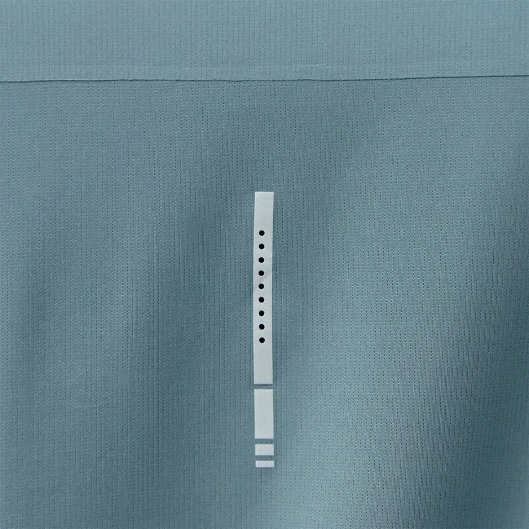 Born Living Yoga Vostok T-shirt - Blauw S
