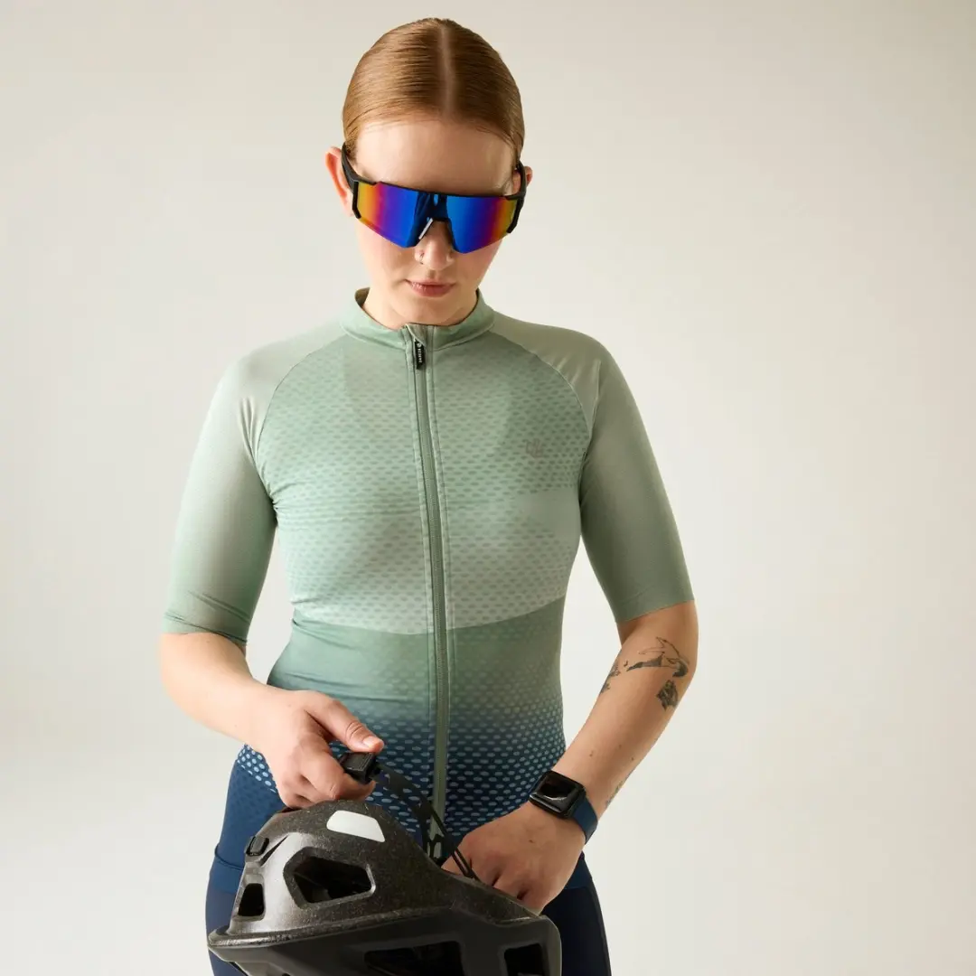 Dare2B dames fietsshirt met korte mouwen en bliksemprint