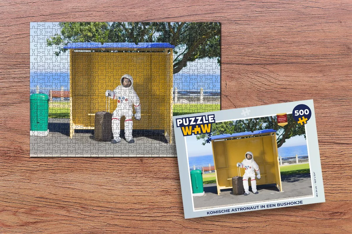 PuzzleWow Komische Astronaut Bushokje Legpuzzel 500 Stuks - Multicolor