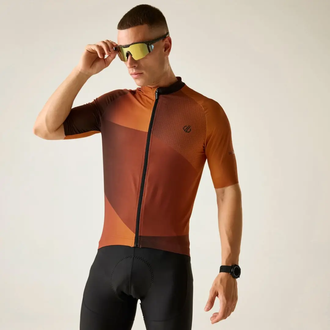 Dare2B Heren Fietsshirt met korte mouwen en bliksemprint