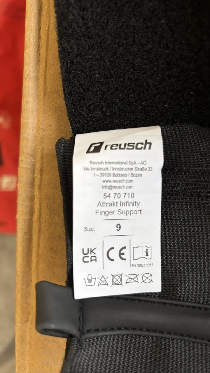 Reusch Attrakt Infinity Finger Support Keepershandschoenen 10 - Geelgoudzwart