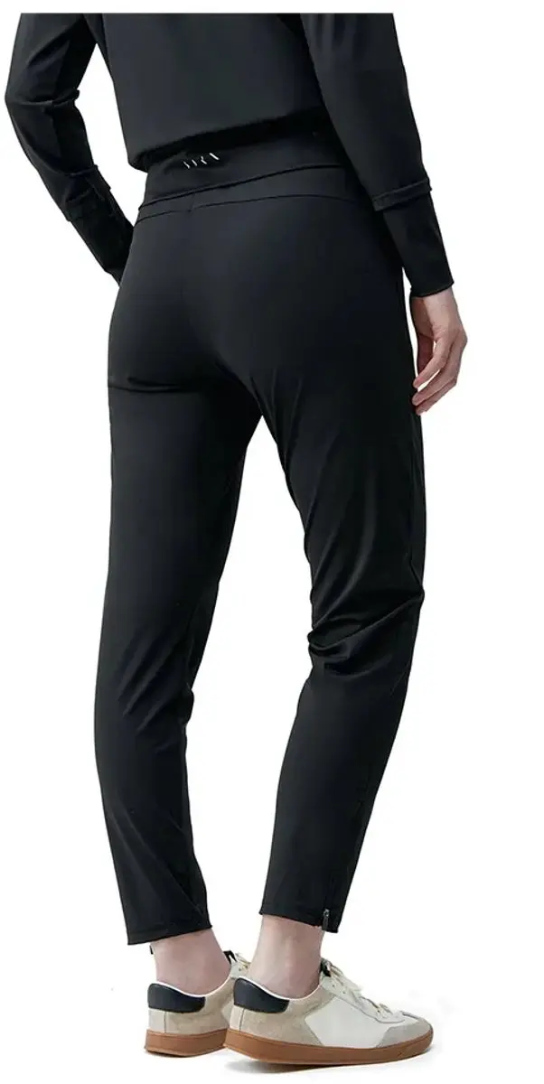 Born Living Yoga Airla Joggers - XS Zwart