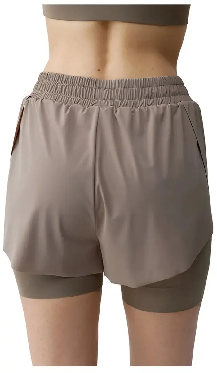 Born Living Yoga Bikila Korte Broek XS - Taupe