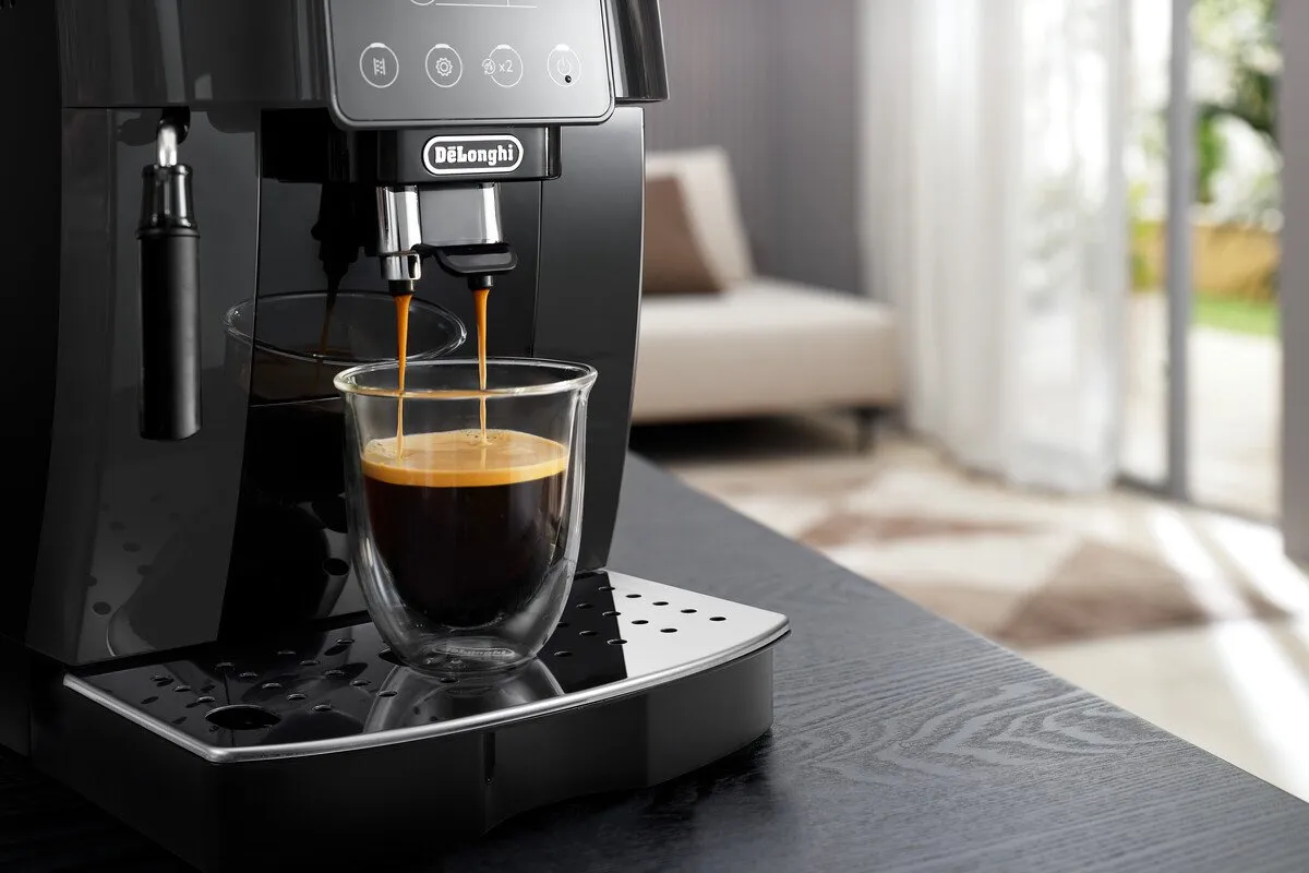 De'Longhi Magnifica ECAM220.22.GB Volautomatische Espressomachine - Zwart