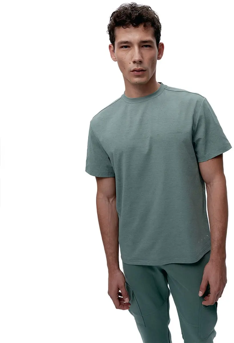 Born Living Yoga Baffin T-shirt