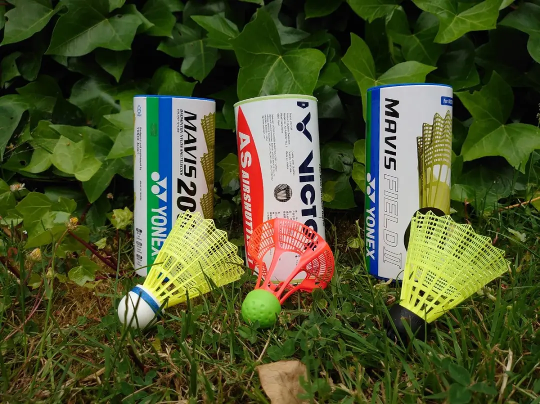 Yonex / Victor badminton shuttle outdoor pakket