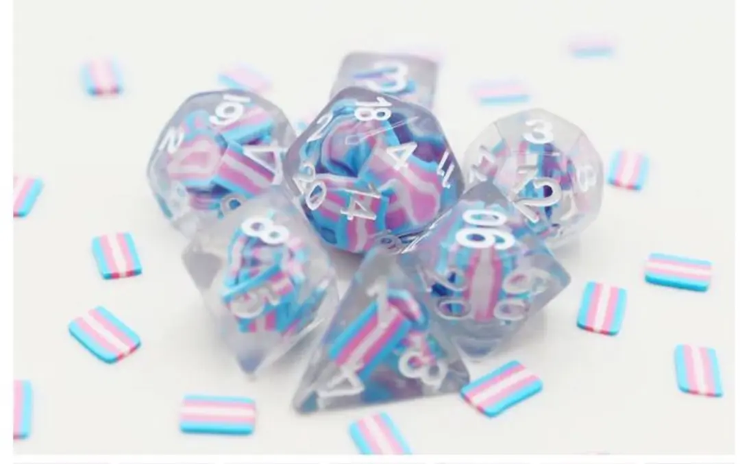Foam Brain Games dobbelstenen transgender vlag RPG set