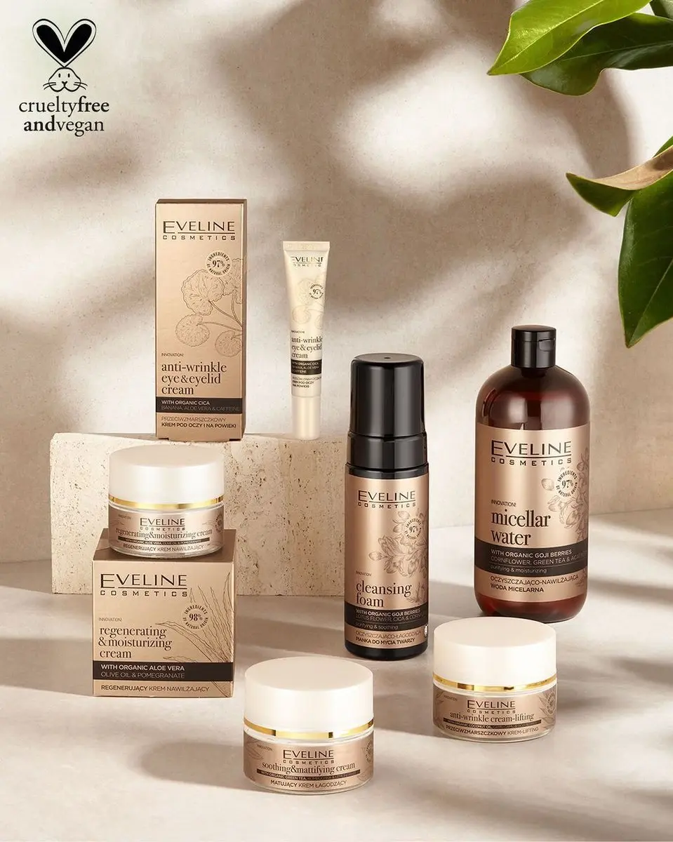 Eveline Cosmetics Organic Gold Cleansing Foam 150ml.