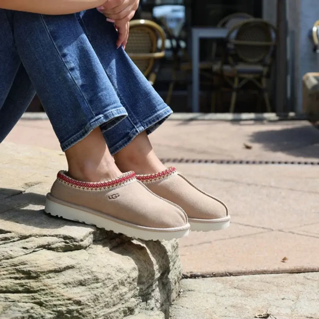 UGG Tasman Slipper Sand Dark Cherry (Women's)