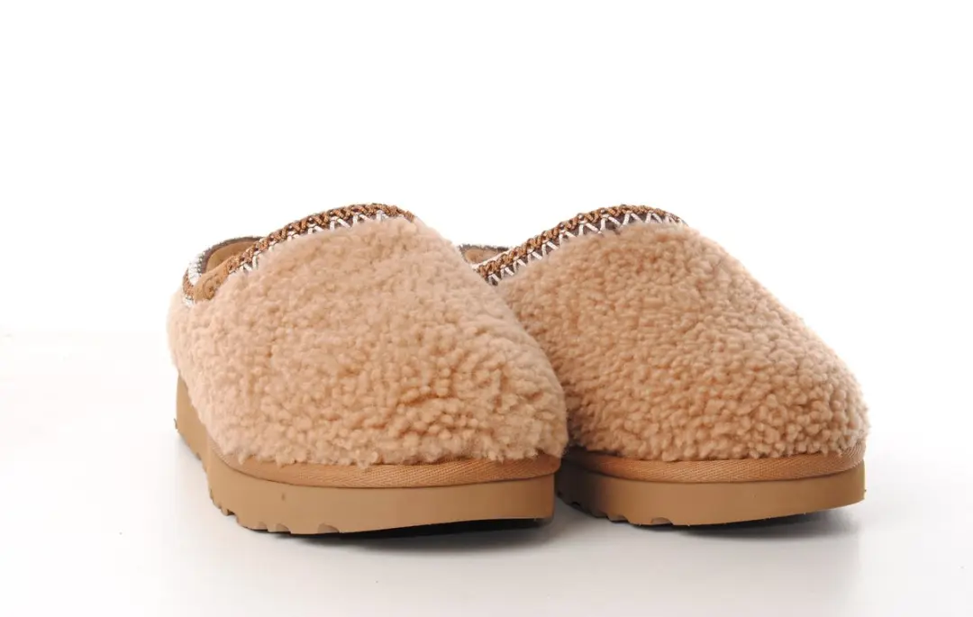 UGG Tasman Maxi Curly Schoen - Maat 37 - Zwart