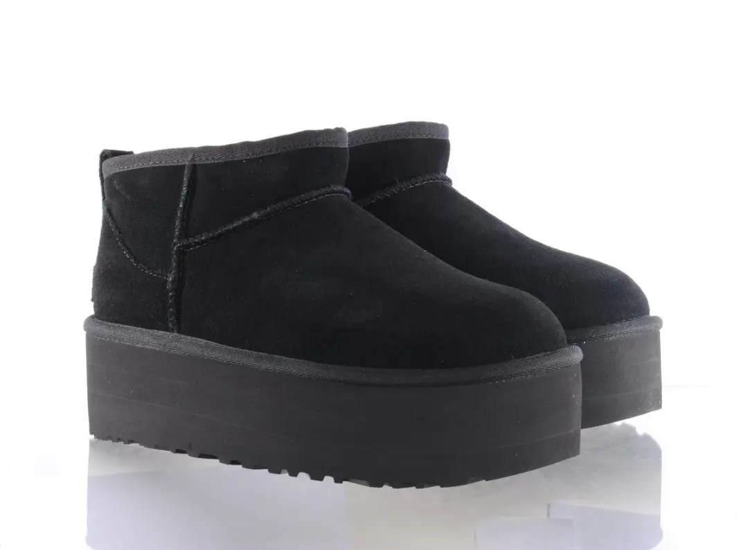 UGG Classic Ultra Mini Platform Boot - 37 - Zwart