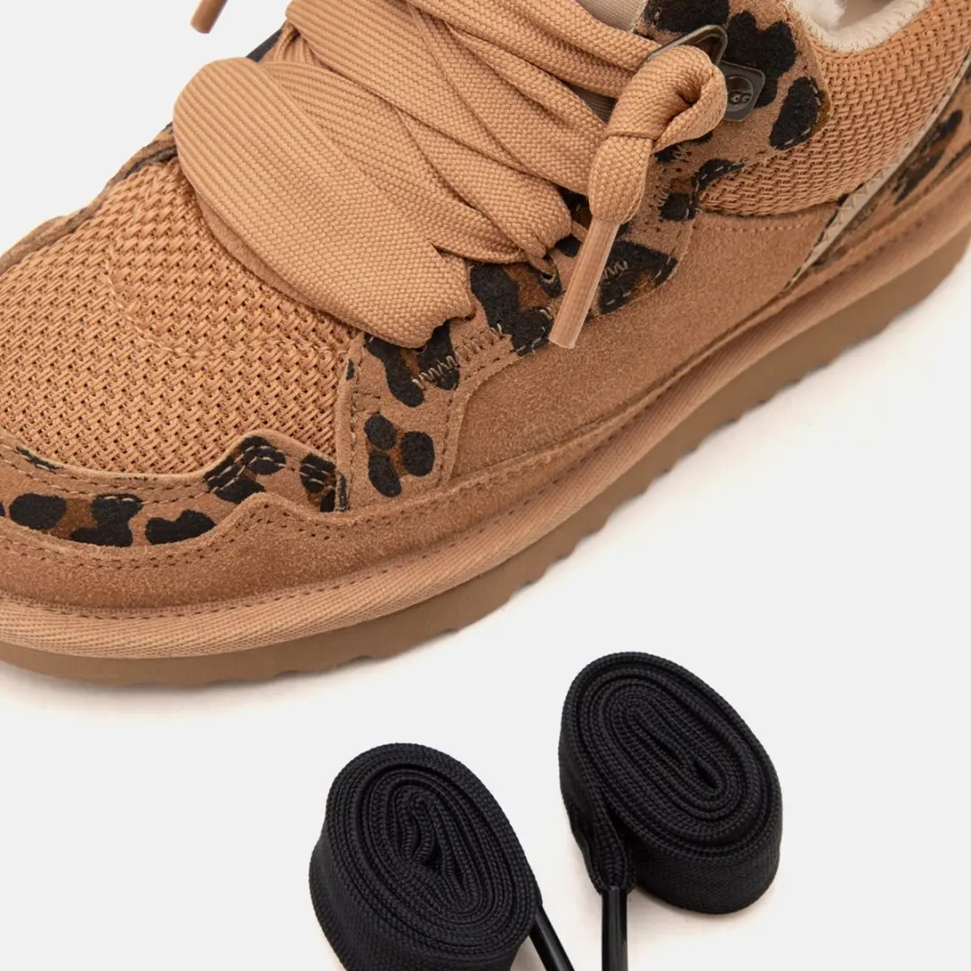 UGG Lowmel GS - Tan - Maat 37