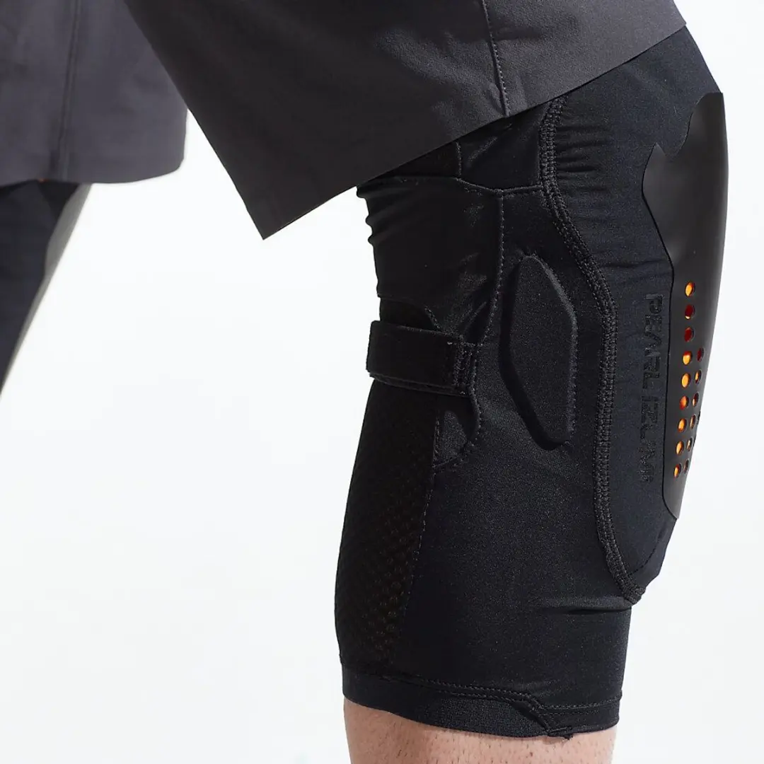 Pearl Izumi Elevate Kniebeschermers - Zwart - XL - afbeelding 4 van 6