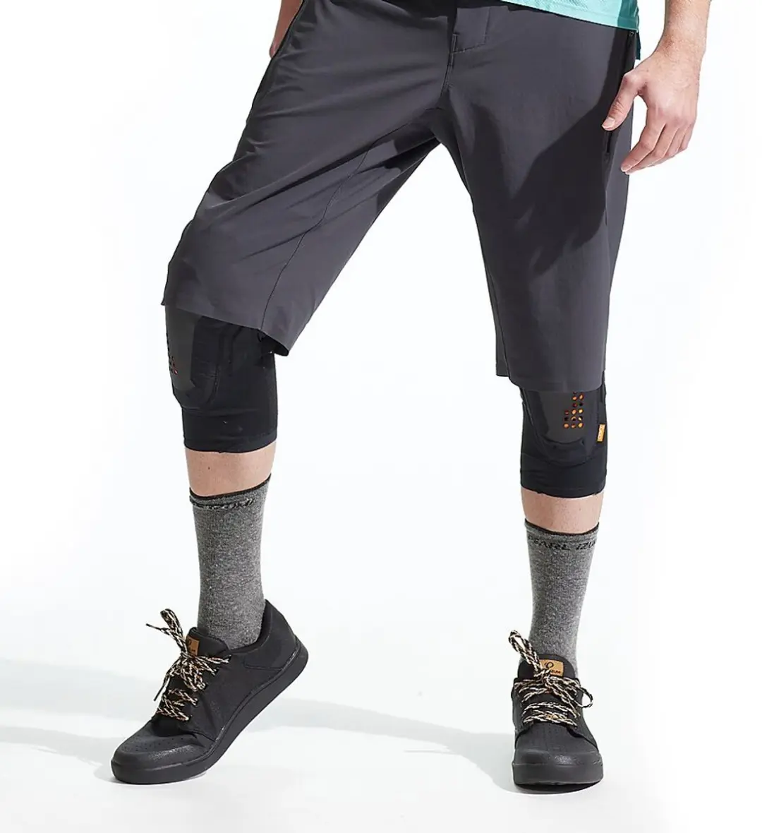 Pearl Izumi Elevate Kniebeschermers - Zwart - XL - afbeelding 5 van 6