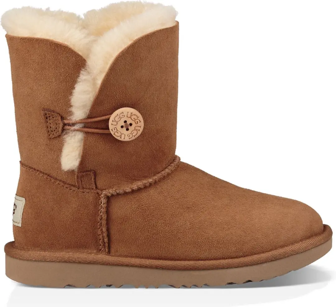 UGG Bailey Button II Chestnut (Kids)