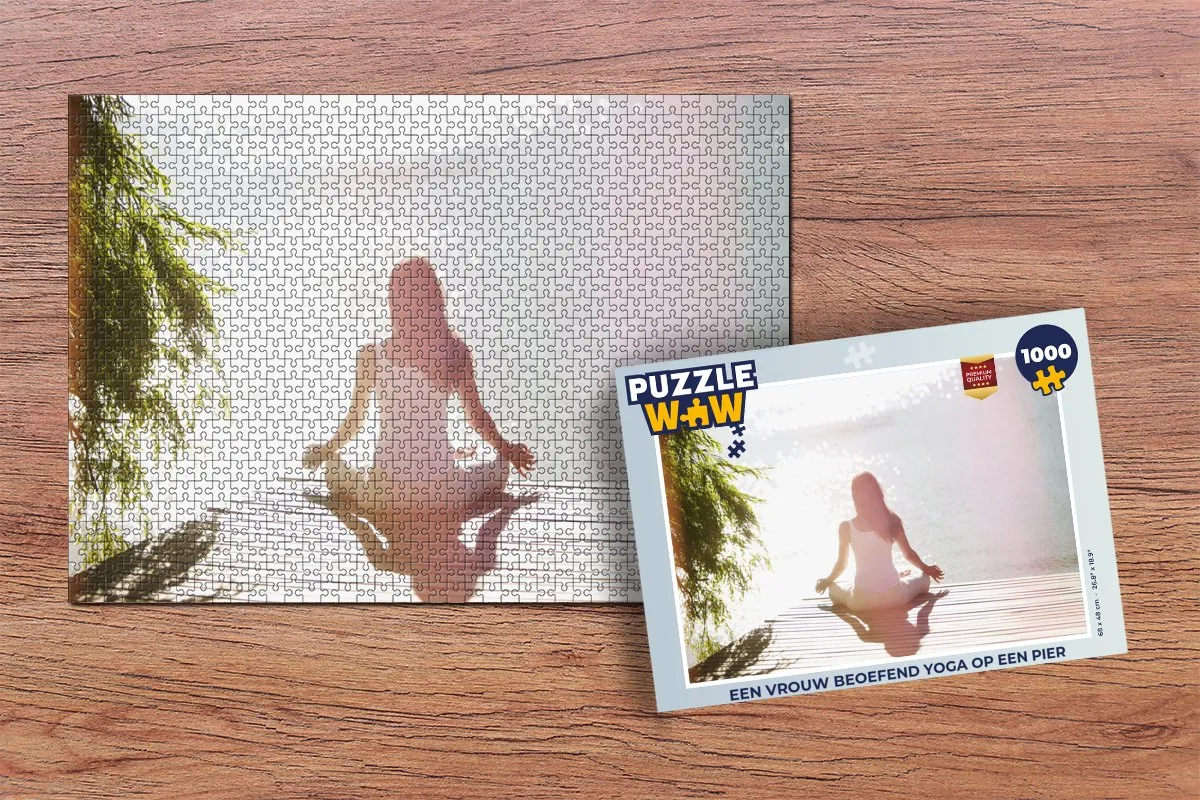 PuzzleWow Yoga op een Pier Legpuzzel 1000 Stuks - Multicolor