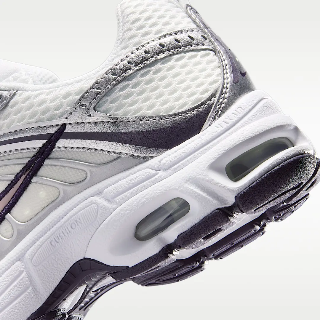Nike Air Max Moto 2K GS Sneakers - 38 - Summit White/Lt Violet Ore - afbeelding 4 van 6
