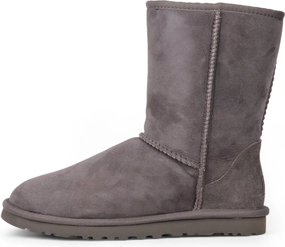 UGG