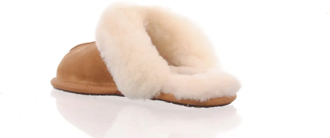 UGG W Scuffette II Dames Sloffen - Chestnut 37