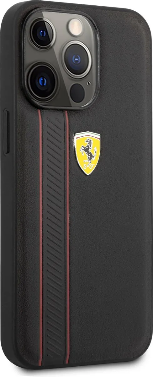 Ferrari iPhone 13 Pro Hoesje - Zwart - Debossed Stripes - MPN 3666339025816