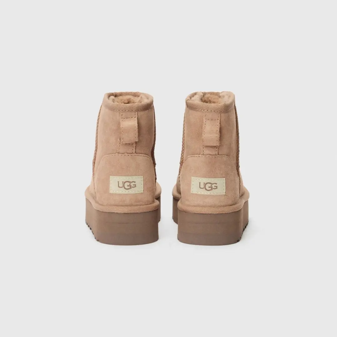 UGG Classic Mini Platform Boot Rocky Oak - Maat 35